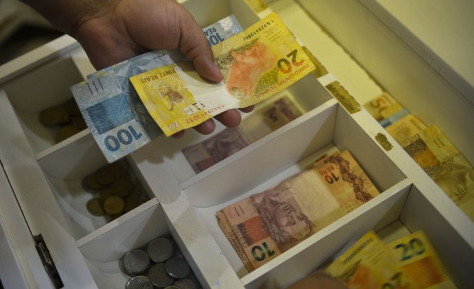 Notícia de MT Mercado financeiro eleva projeção da inflação de 5,88% para 5,91% Política MT