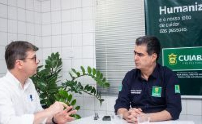 Prefeito se reúne com promotor do MP