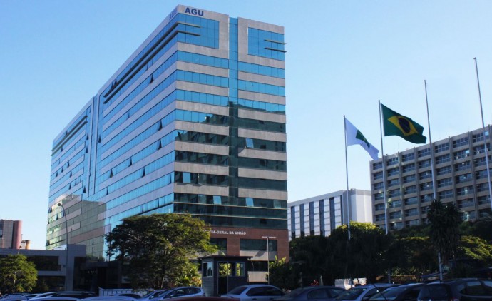 Política MT AGU cobra R$ 100 milhões de financiadores de atos golpistas