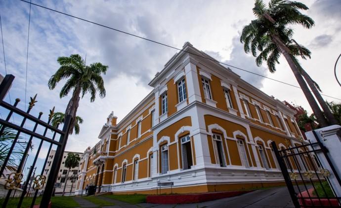 Biblioteca Estadual Estevão de Mendonça completa 111 anos de fundação