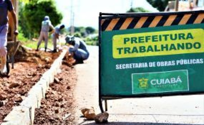 Secretaria de Obras inicia implantação de meio-fio no bairro Nova Conquista