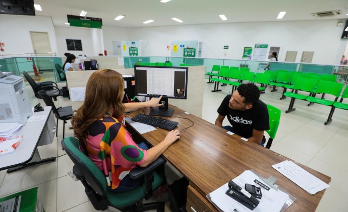 Com remunerações de até R$ 4 mil, Sine Municipal oferece 580 oportunidades de emprego