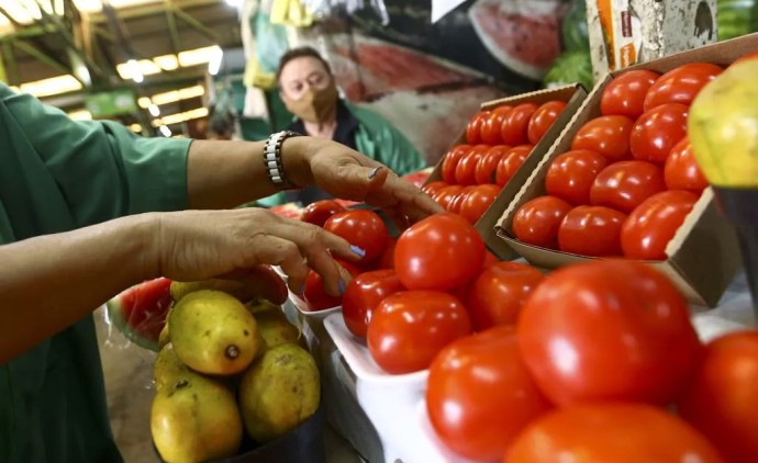 Cuiabá encerra o mês com mais uma queda no preço da cesta básica