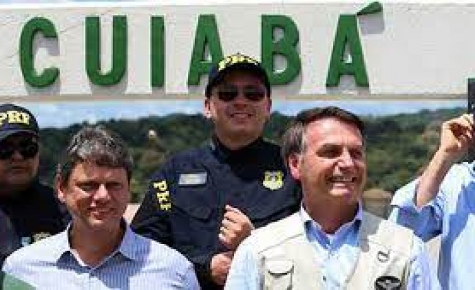 Bolsonaro participa de dois eventos evangélicos em Cuiabá