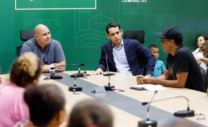 Prefeito reitera compromisso com regularização fundiária e moradia popular