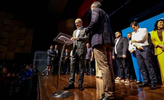 Vice-governador anuncia R$ 40 milhões para construção de creches e assina editais para alfabetização em MT