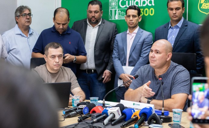 Prefeito supera meta e economiza R$ 138 milhões em 100 dias de gestão
