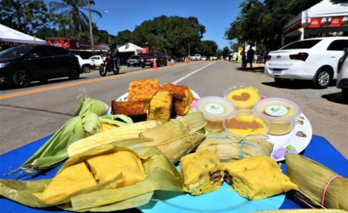 Pamonha, música e peixe frito festival tradicional anima feriadão em Cuiabá