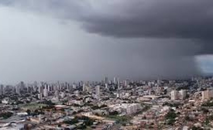 Abril bate recorde e se torna o mês mais chuvoso em 64 anos em Cuiabá