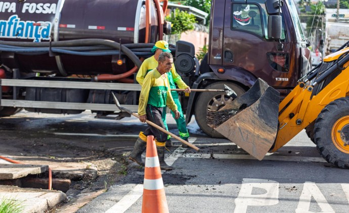 Prefeitura retira mais de 700 toneladas de lixo em 385 bocas de lobo