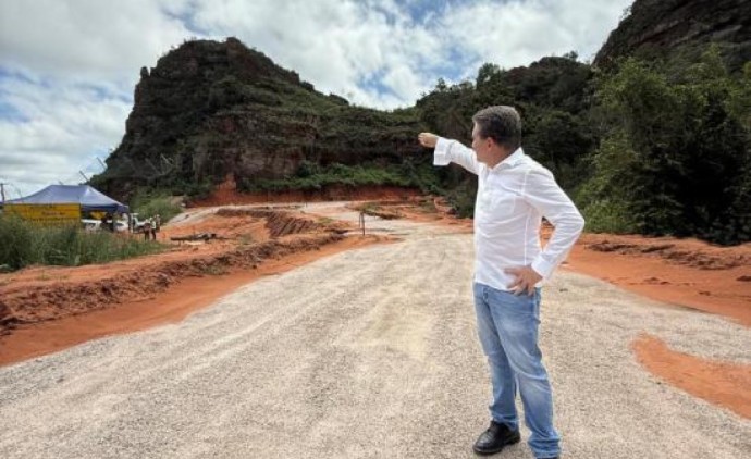 Sérgio Ricardo inspeciona obras do Portão do Inferno e anuncia reforço na fiscalização