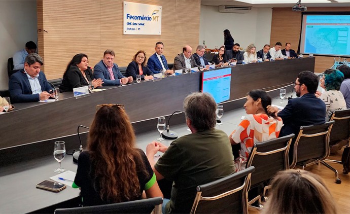Embaixador do Peru no Brasil visita Mato Grosso para estreitar laços comerciais entre países sul-americanos