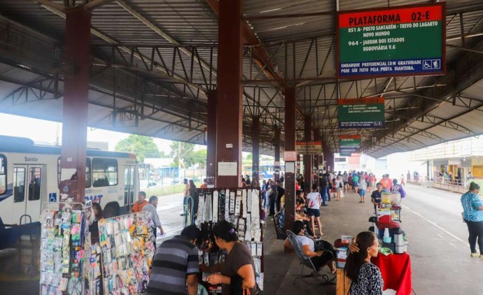 Prefeita Flávia Moretti anuncia gratuidade do transporte público municipal em Várzea Grande