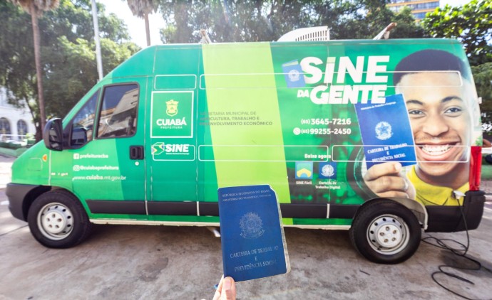 Van do Sine na Praça da República oferta 314 vagas de emprego nesta segunda-feira