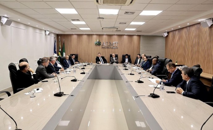 Proposta do Governo de MT limita até 35% descontos dos consignados e acaba com cobrança de taxas de órgãos públicos