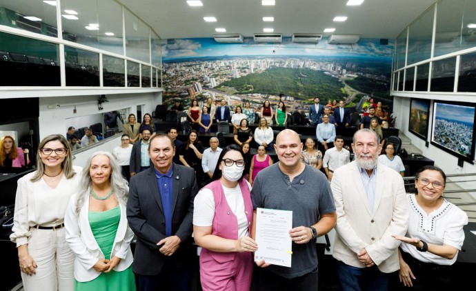 Prefeito Abilio Brunini sanciona lei e debate fissuras palatinas em audiência pública na Câmara