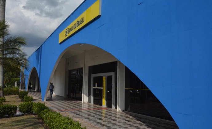 Governo de MT paga salário de servidores estaduais nesta sexta-feira (27)