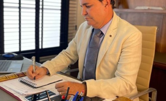 Dr. Ocimar Carneiro de Campos PRECATÓRIOS SOLUÇÃO OU ARMADILHA FISCAL O QUE EMPRESÁRIOS PRECISAM SABER ANTES DE USAR CRÉDITOS EM DÍVIDAS COM A UNIÃO