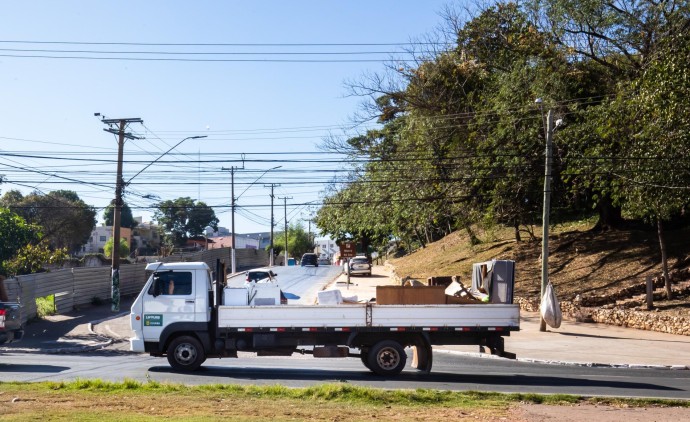 Limpurb vai atender 17 bairros em uma semana com a Operação Cata Treco