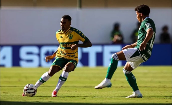 Cuiabá é derrotado pelo Goiás e sai do G-4 da Série B