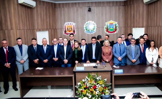 Botelho reforça compromisso com a população de Várzea Grande em sessão especial