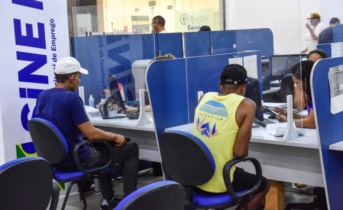 Sine Estadual disponibiliza mais de 2,5 mil vagas de trabalho nesta semana