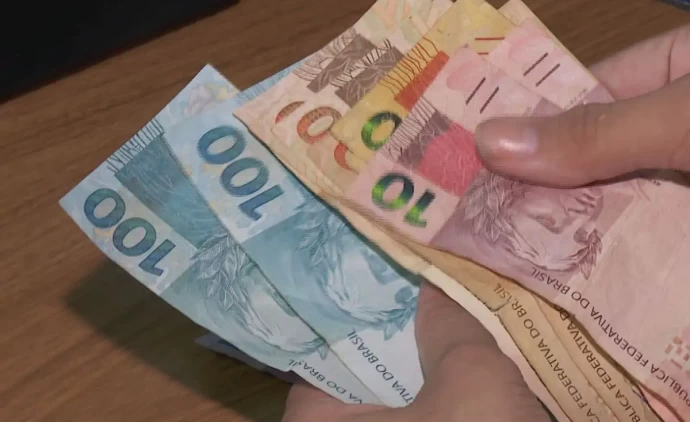 R$ 1.631 é o valor previsto para o salário mínimo em 2026