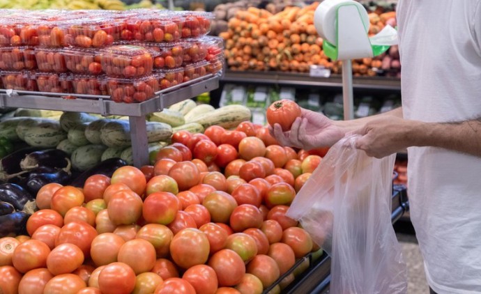 Dez de 13 produtos da cesta básica tiveram queda em agosto em Cuiabá