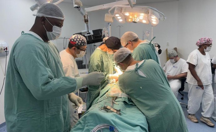 Governo alcança feito inédito e atende todos os pacientes que aguardavam transplante de córnea em MT