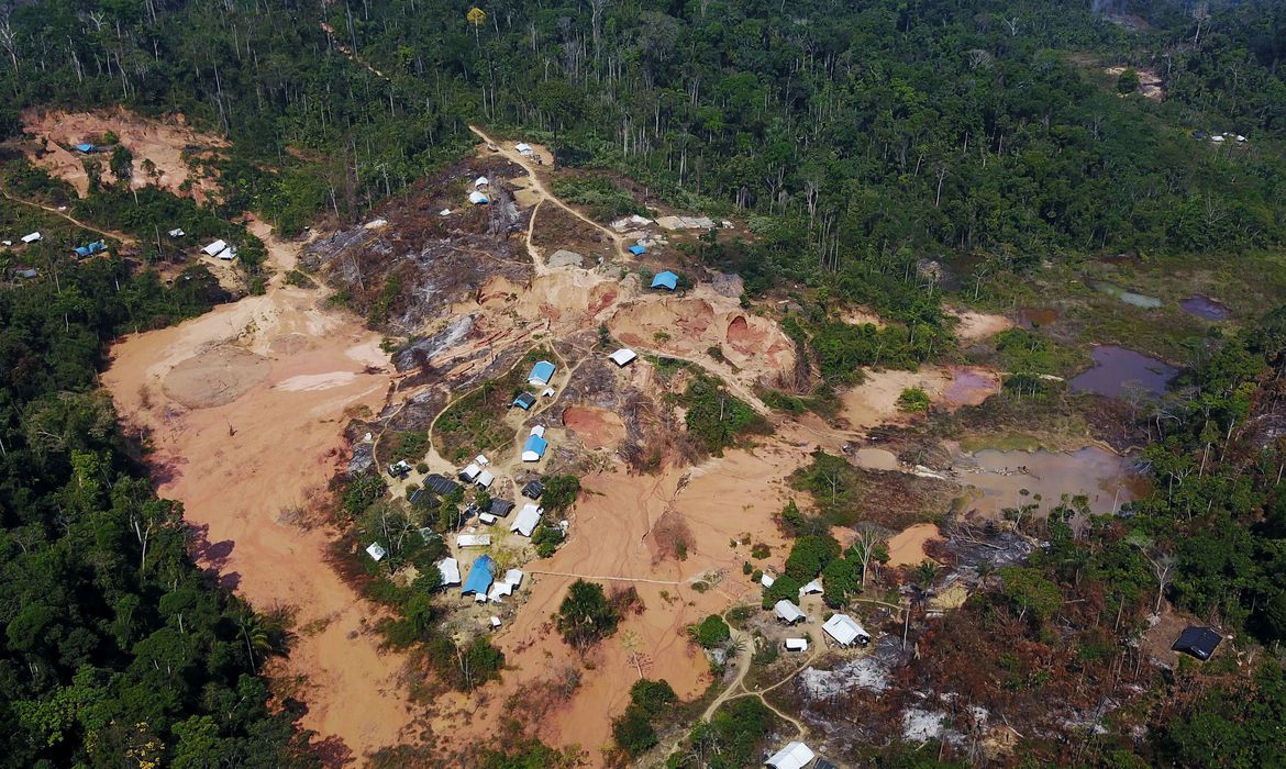 Política MT Lula defende responsabilização em caso de violações contra Yanomami