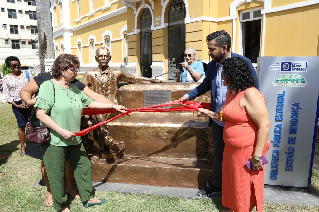 Entrega do monumento fez parte da programação de aniversário dos 111 anos de fundação do equipamento cultural da Secel-MT