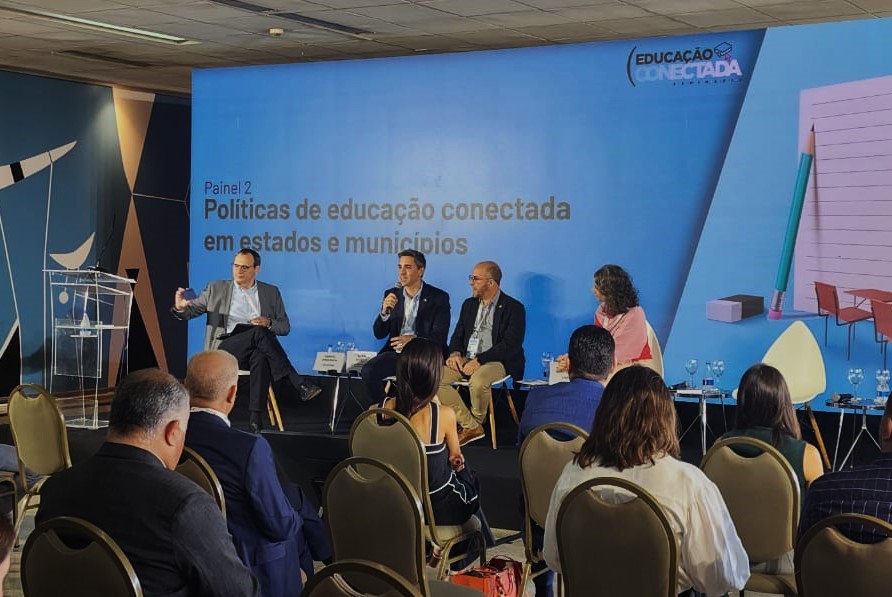 Secretário debate uso de tecnologias nas escolas durante evento em Brasília: 