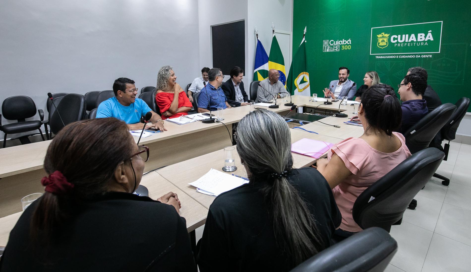 Após reunião na prefeitura, enfermeiros declaram satisfação com debate sobre PCCV