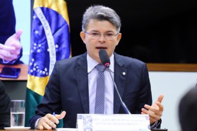 DEPUTADO Medeiros chama Mendes de 'governador taxador' e diz que valor fixo de ICMS acaba com 'farra'