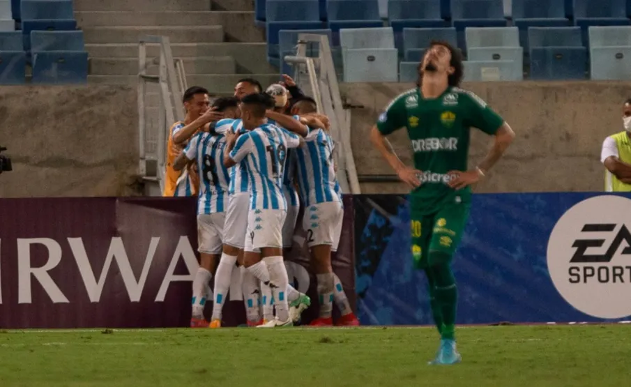 Cuiabá perde para o Racing e é eliminado da Sul-Americana