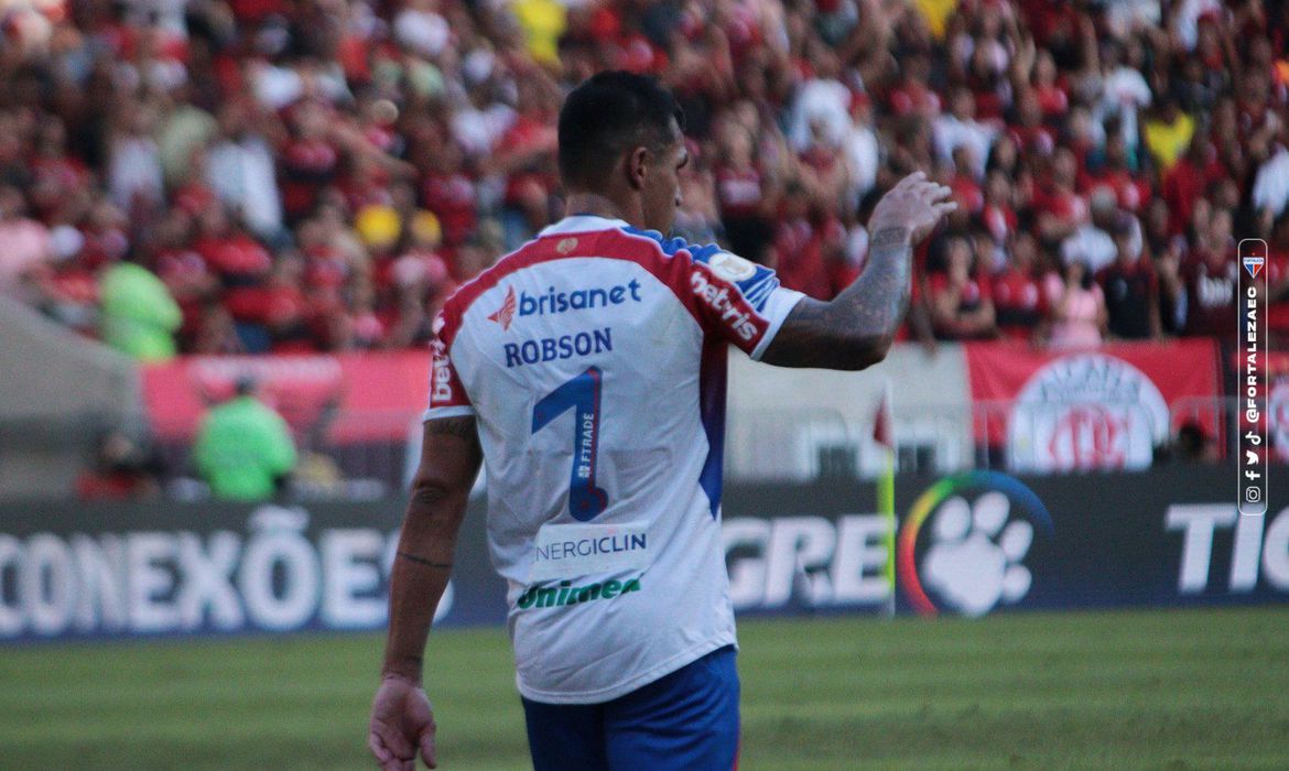 Fortaleza bate Fla no Maracanã e conquista 1ª vitória no Brasileiro