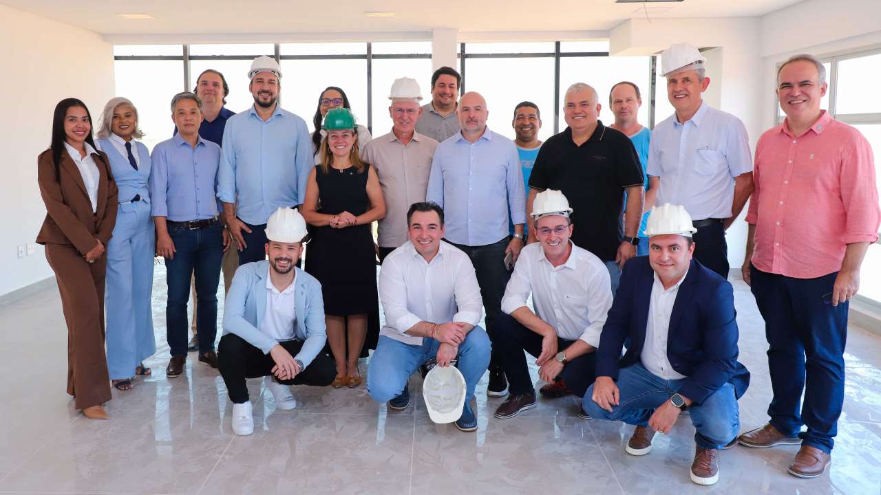 Prefeita Flávia Moretti se reúne com empresários que desejam se instalar no Parque Tecnológico em Várzea Grande