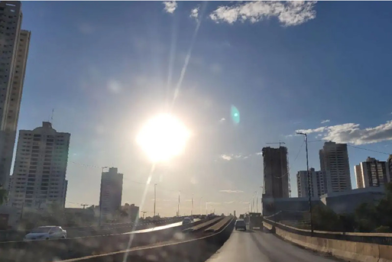 Fim de semana em Cuiabá terá calor de 33 °C e umidade crítica abaixo dos 30%