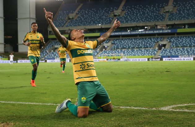 Cuiabá vence o Amazonas e volta ao G4 da Série B