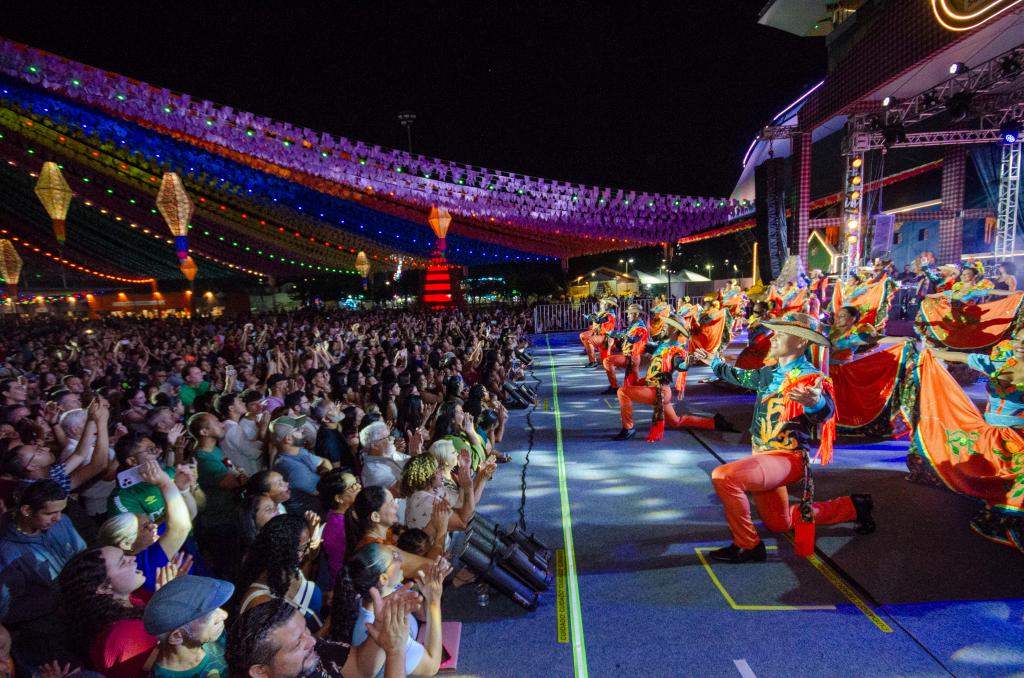 Arraiá da Cidadania leva mais de 10 mil pessoas à Arena Pantanal com estrutura inclusiva e shows culturais