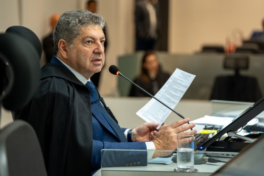 Municípios devem designar servidores efetivos para funções relativas à Lei de Licitações e Contratos, aponta TCE-MT