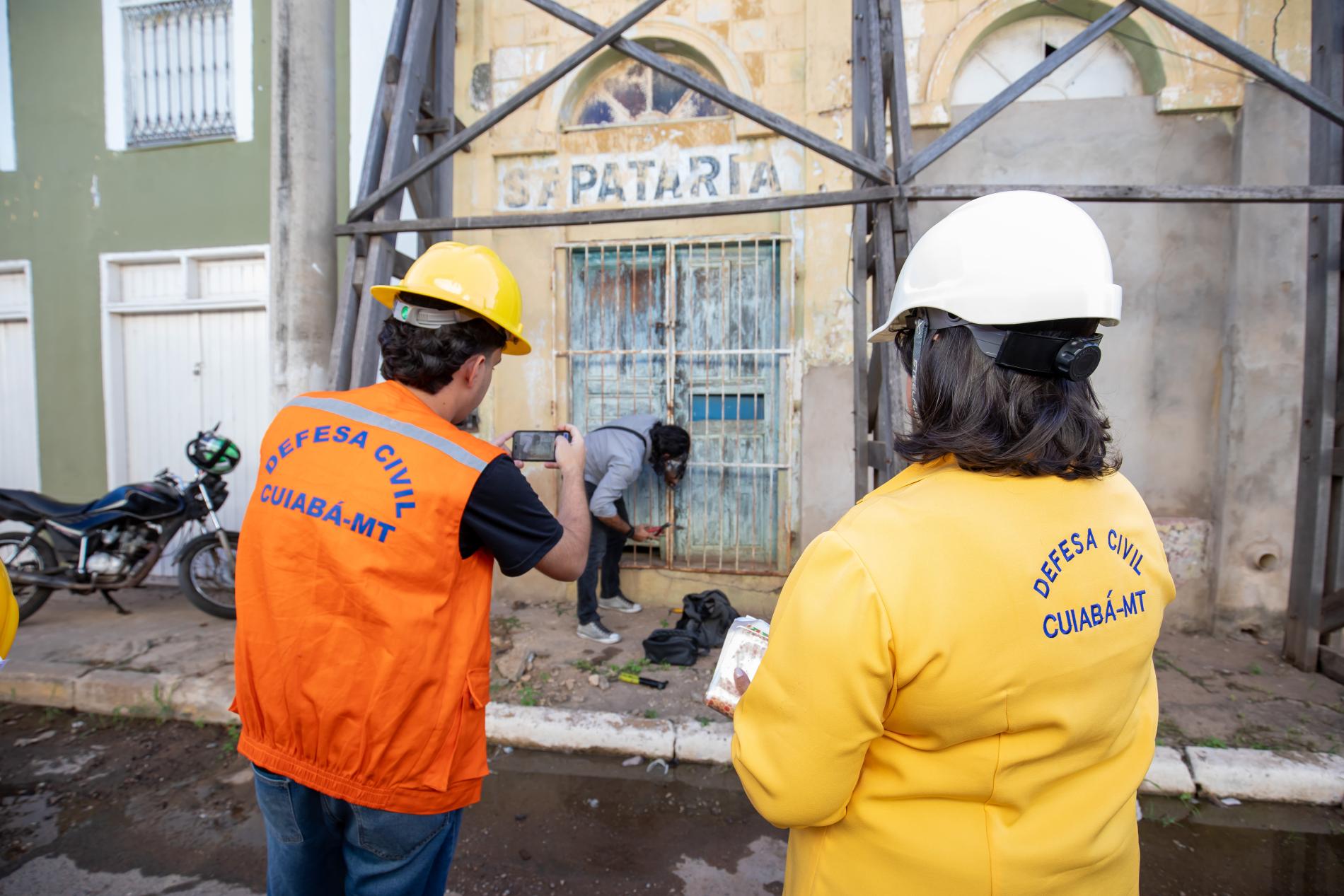 Defesa Civil de Cuiabá faz vistoria em imóvel tombado no centro histórico