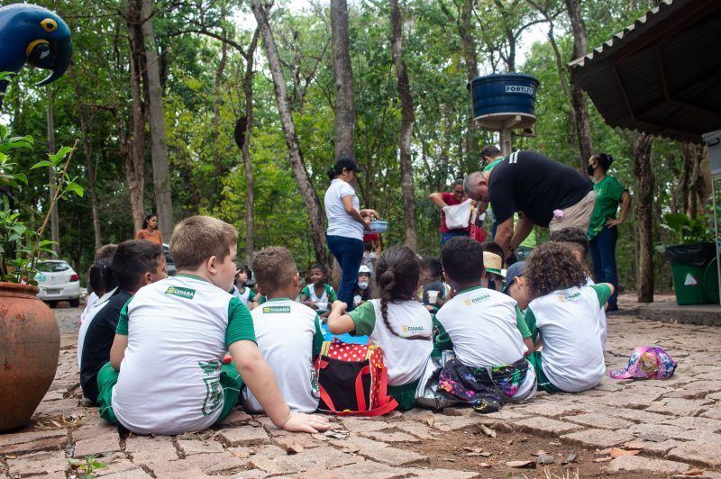 Alunos de escola municipal visitam Horto Florestal