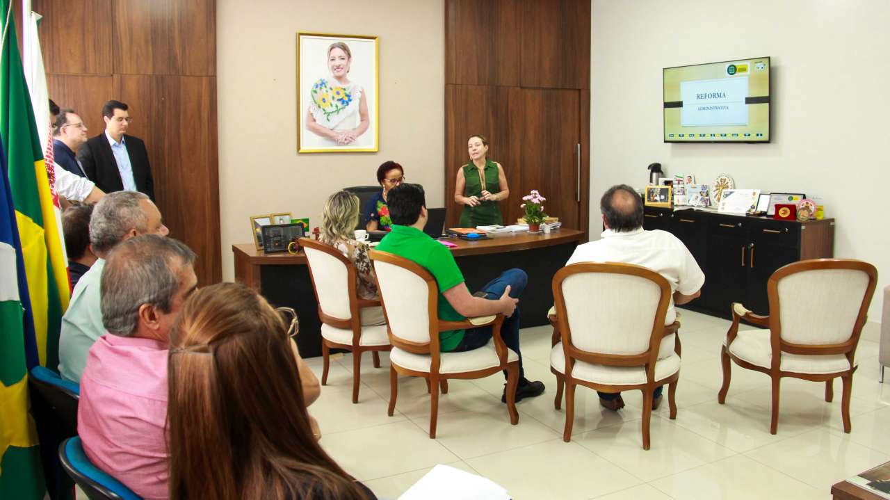 Prefeitura de Várzea Grande esclarece dúvidas dos vereadores sobre fusão de secretarias