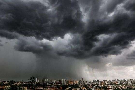 Cuiabá se prepara para tempestades com ventos de até 60 km/h, diz bombeiros