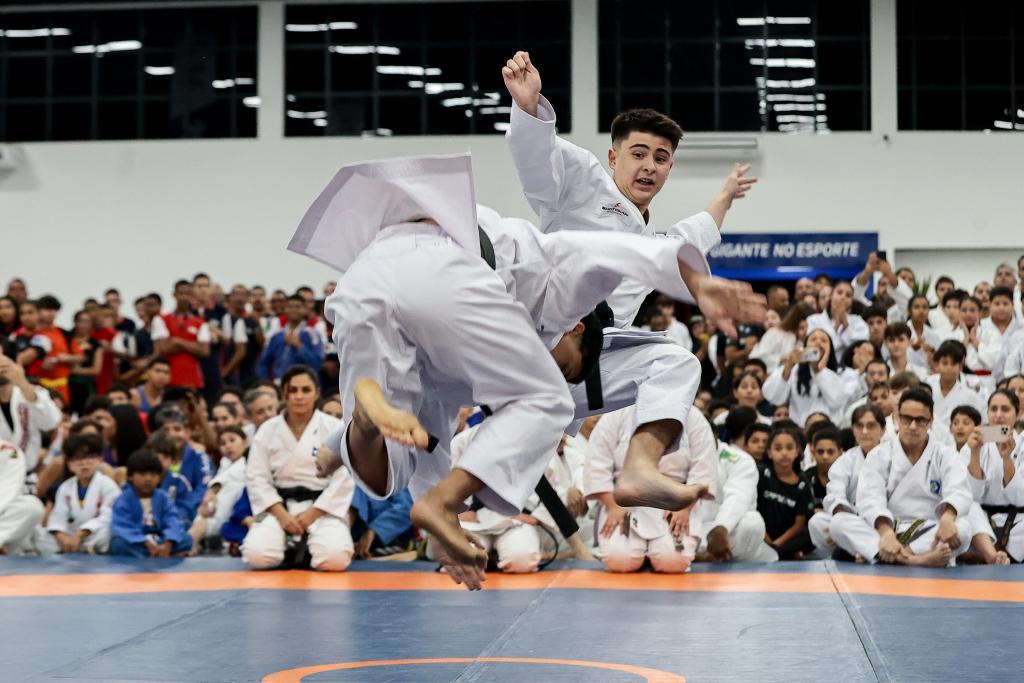 Governo de Mato Grosso entrega novo Palácio das Artes Marciais totalmente reformado e modernizado