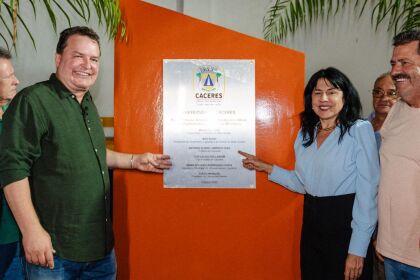 Max Russi viabiliza pavimentação histórica em bairro de Cáceres após mais de 40 anos de espera